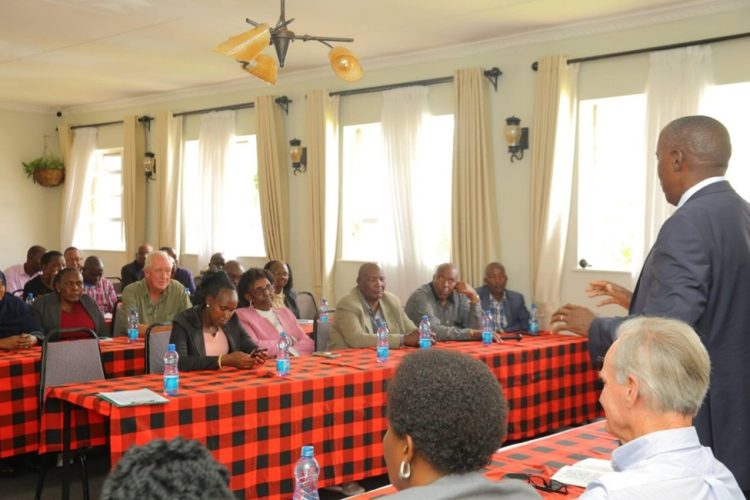 Governor Josheph Ole Lenku addressing the launch of the Amboseli transition team.